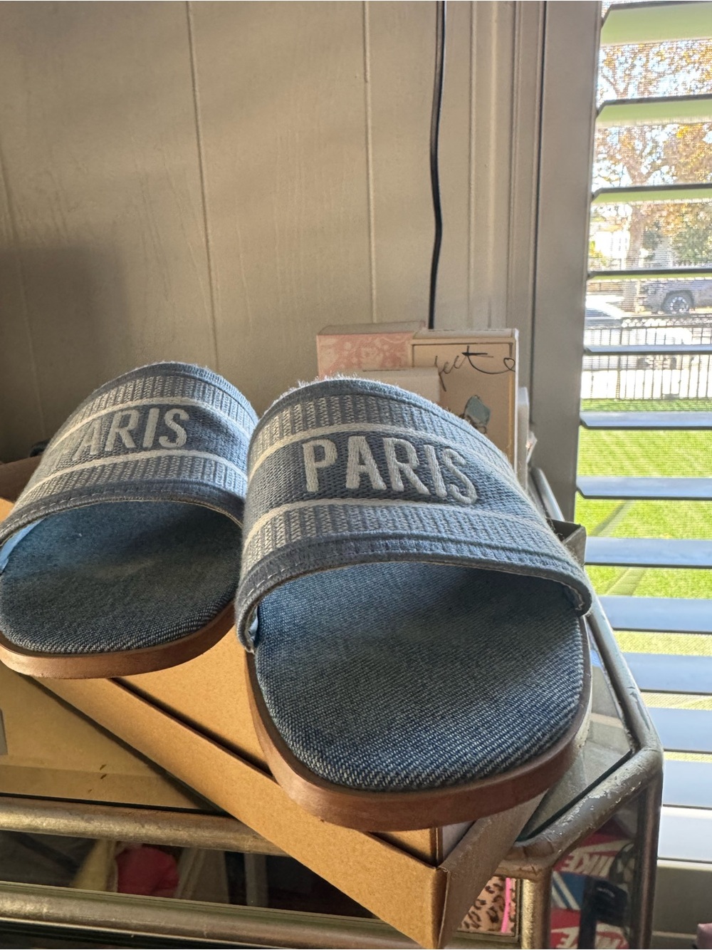 STEVE MADDEN KNOX DENIM SANDALS size 9